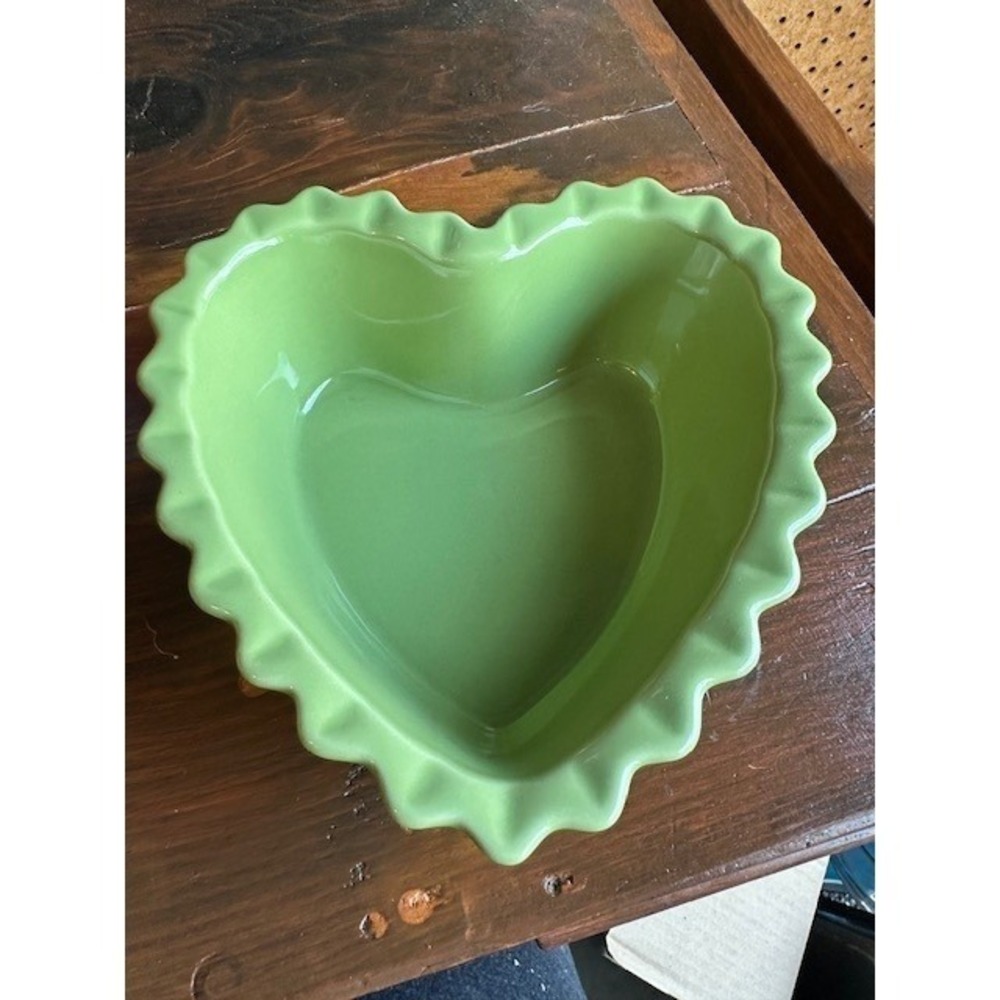 Chantal Light Green Heart Shaped Ceramic Ramekin Baking Dish 93-HBR15 2 Cup 6"